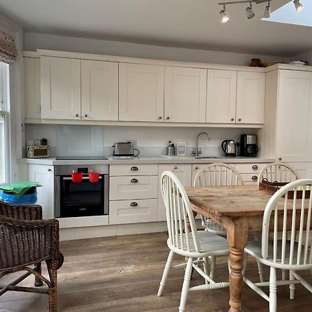 Apartament Beautiful 3 Bed Basement Flat With Garden Bath Zewnętrze zdjęcie