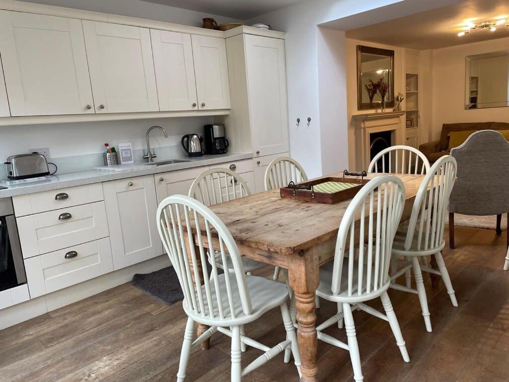 Apartament Beautiful 3 Bed Basement Flat With Garden Bath Zewnętrze zdjęcie