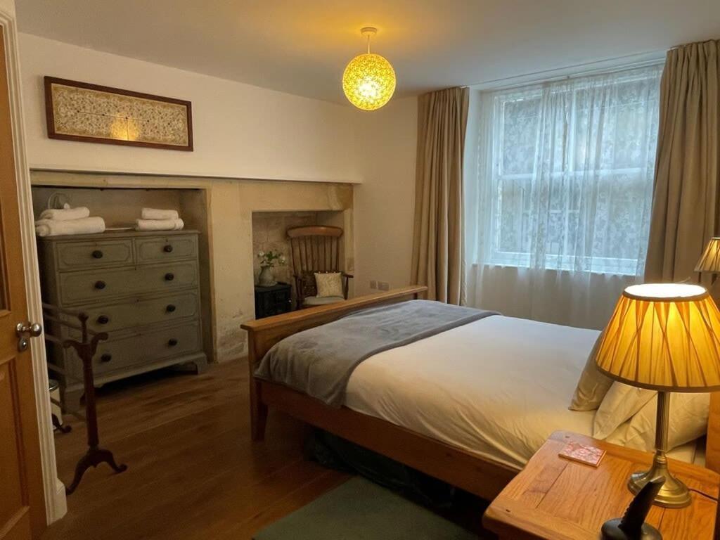 Apartament Beautiful 3 Bed Basement Flat With Garden Bath Zewnętrze zdjęcie